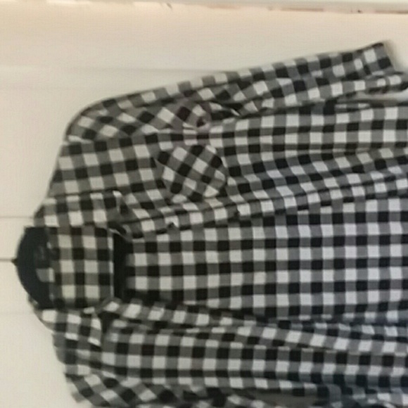 Black and white flannel - Picture 2 of 3